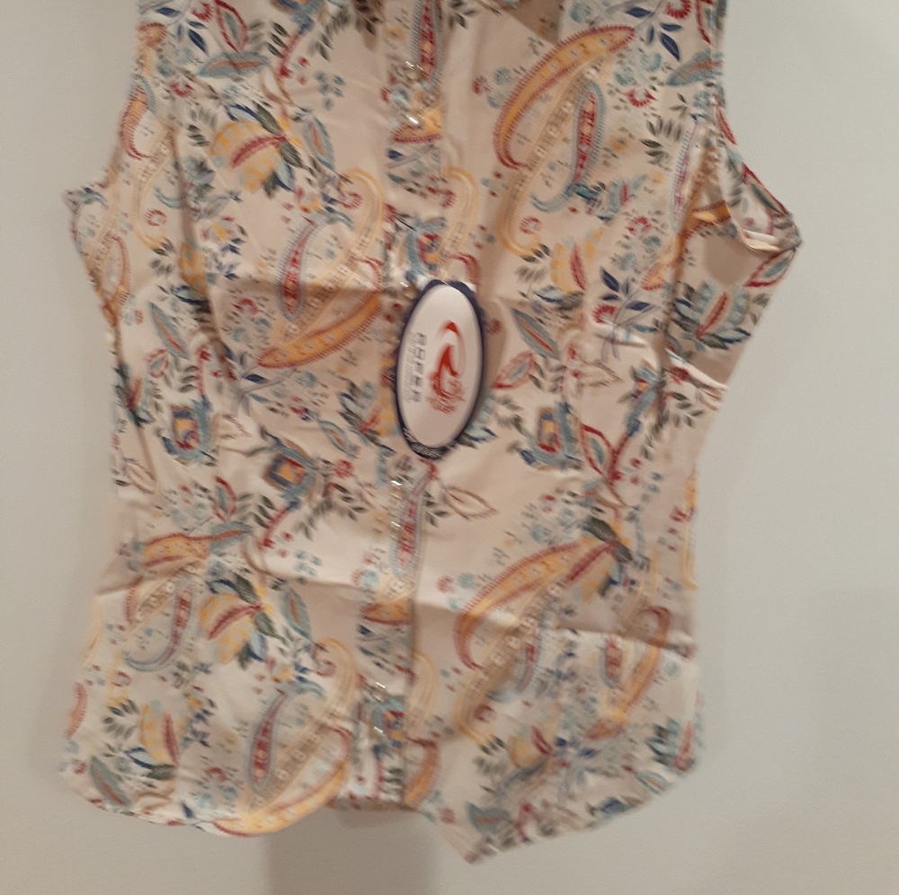 Women's Roper Top - Picture 2 of 3